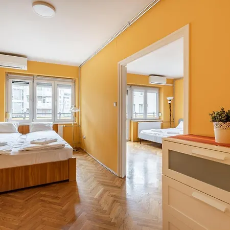 Bpr Castle Point Apartament