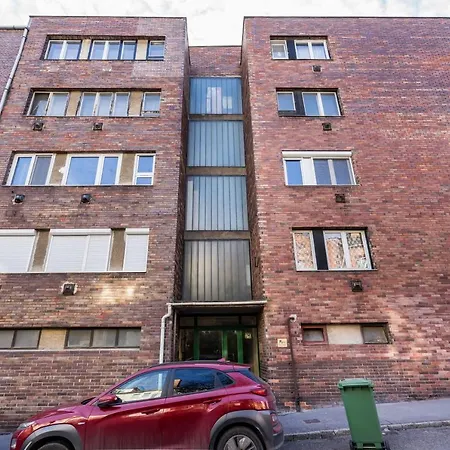 Bpr Castle Point Apartman